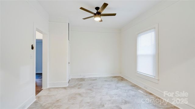 1003 N Cannon Boulevard, Kannapolis, NC 28083