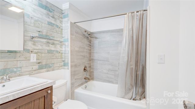 1003 N Cannon Boulevard, Kannapolis, NC 28083