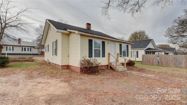1003 N Cannon Boulevard, Kannapolis, NC 28083