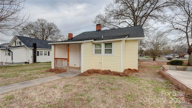 1003 N Cannon Boulevard, Kannapolis, NC 28083