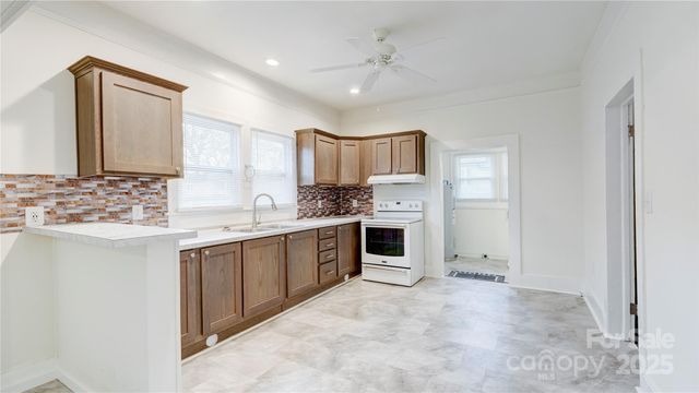 1003 N Cannon Boulevard, Kannapolis, NC 28083