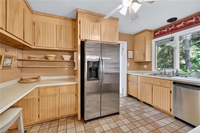 1546 Moores Point RD, Suffolk, VA 23436