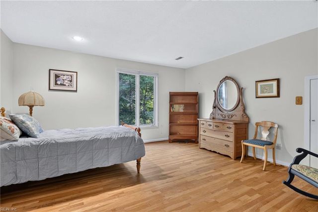 1546 Moores Point RD, Suffolk, VA 23436