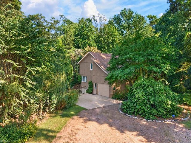 1546 Moores Point RD, Suffolk, VA 23436