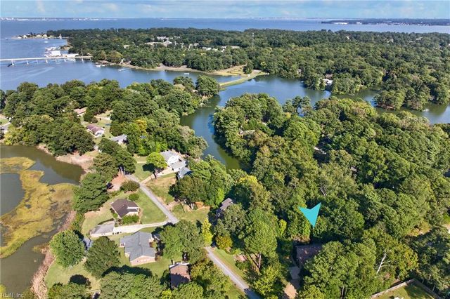 1546 Moores Point RD, Suffolk, VA 23436