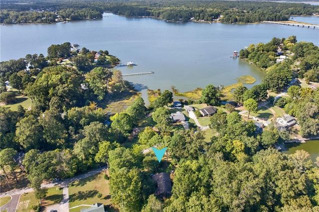 1546 Moores Point RD, Suffolk, VA 23436