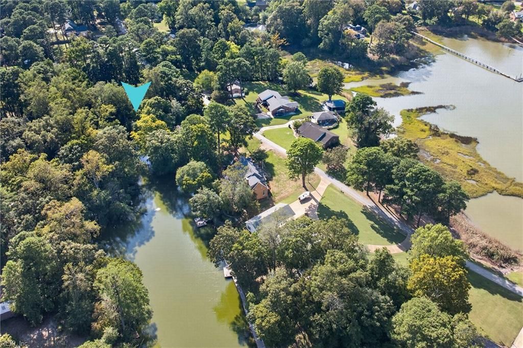 1546 Moores Point RD, Suffolk, VA 23436