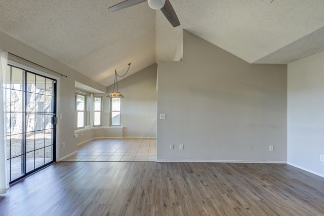 9410 Gary Avenue, Lubbock, TX 79423