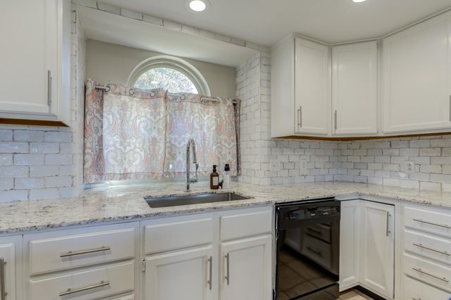 9410 Gary Avenue, Lubbock, TX 79423