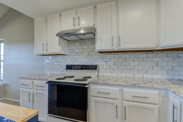 9410 Gary Avenue, Lubbock, TX 79423