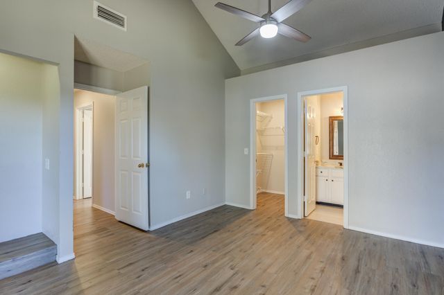 9410 Gary Avenue, Lubbock, TX 79423