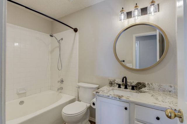 9410 Gary Avenue, Lubbock, TX 79423