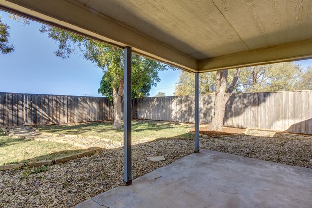 9410 Gary Avenue, Lubbock, TX 79423