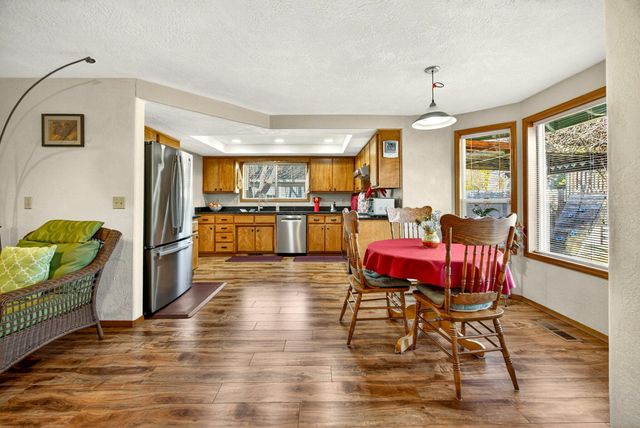 3030 Adams Circle, Medford, OR 97504