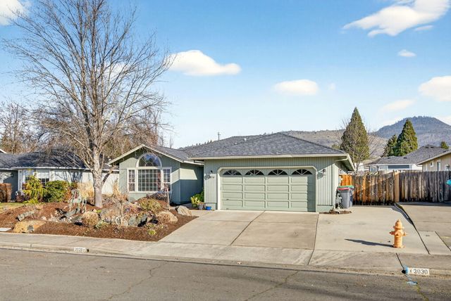 3030 Adams Circle, Medford, OR 97504