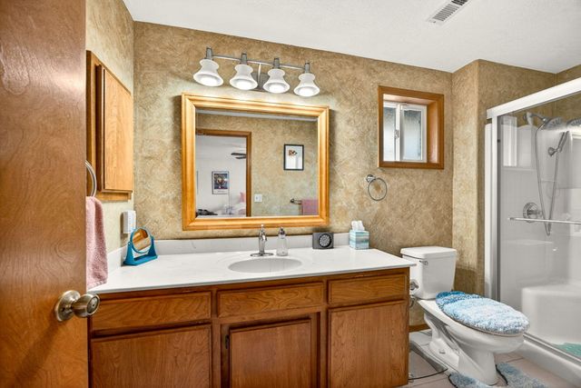 3030 Adams Circle, Medford, OR 97504