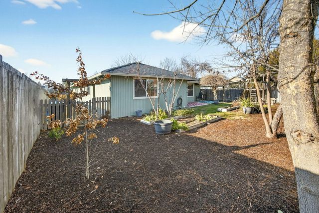 3030 Adams Circle, Medford, OR 97504