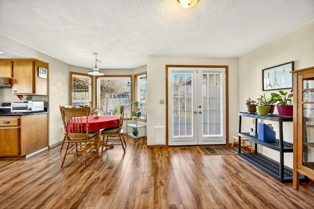 3030 Adams Circle, Medford, OR 97504