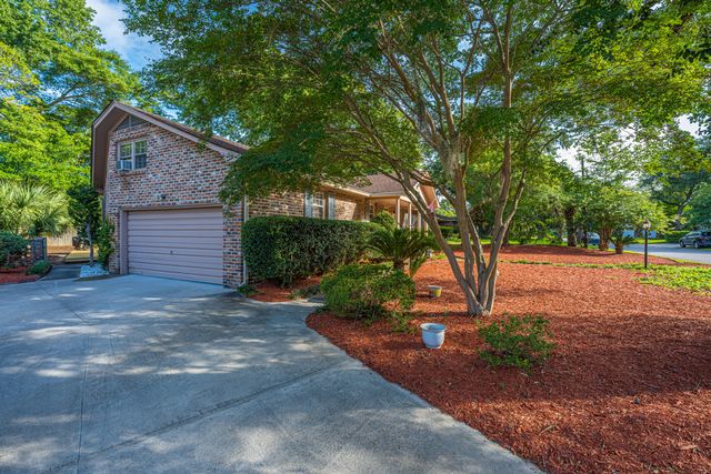1865 Rugby Lane, Charleston, SC 29407