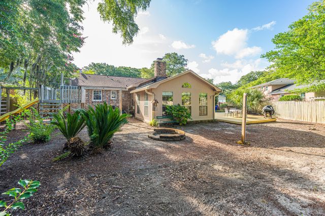 1865 Rugby Lane, Charleston, SC 29407