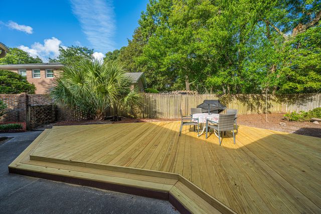 1865 Rugby Lane, Charleston, SC 29407