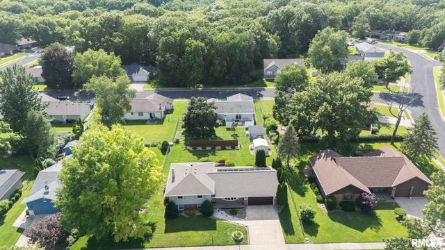 2721 N RUSTIC RIDGE Drive, Peoria, IL 61604