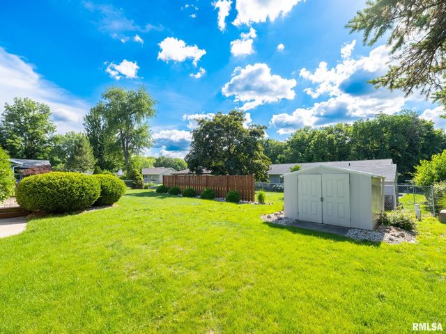 2721 N RUSTIC RIDGE Drive, Peoria, IL 61604