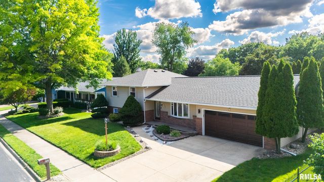 2721 N RUSTIC RIDGE Drive, Peoria, IL 61604