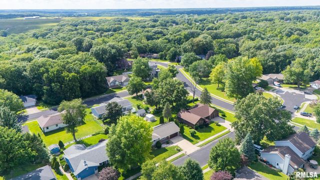 2721 N RUSTIC RIDGE Drive, Peoria, IL 61604