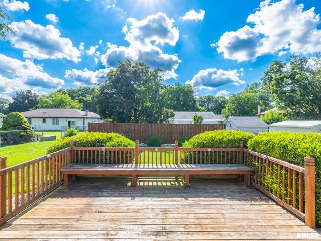 2721 N RUSTIC RIDGE Drive, Peoria, IL 61604