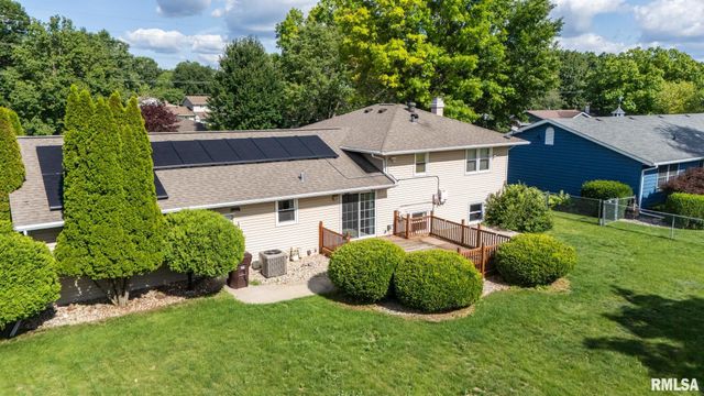2721 N RUSTIC RIDGE Drive, Peoria, IL 61604
