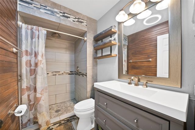 5040 S Colony Boulevard, The Colony, TX 75056