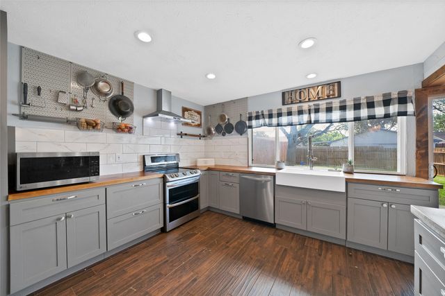 5040 S Colony Boulevard, The Colony, TX 75056