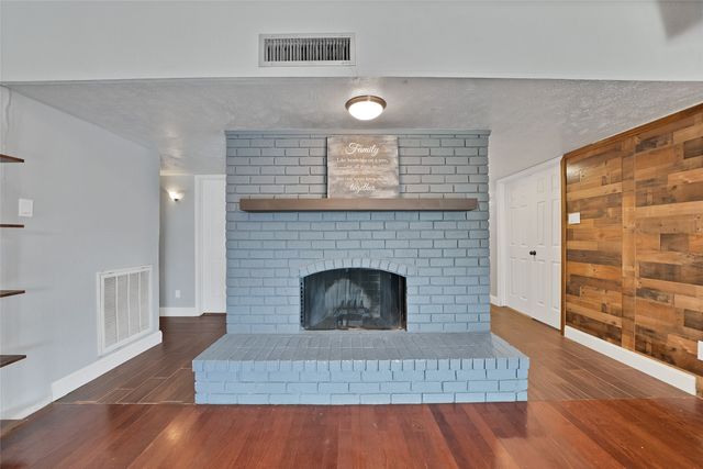 5040 S Colony Boulevard, The Colony, TX 75056