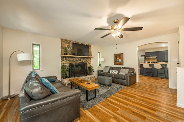 39 Bucks Rd., Greers Ferry, AR 72067