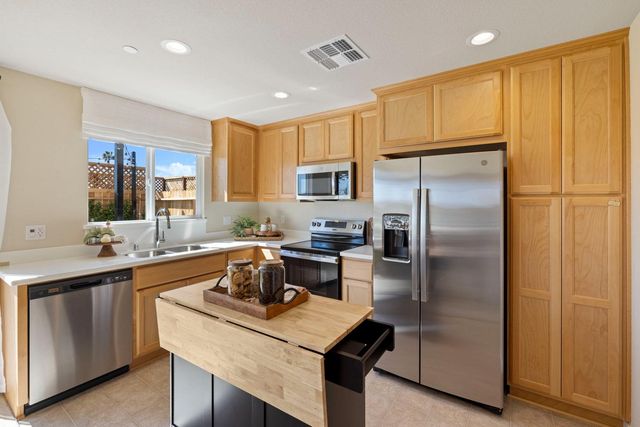 439 Quarto Dr, Turlock, CA 95380