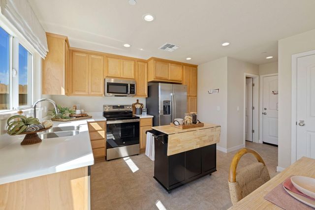 439 Quarto Dr, Turlock, CA 95380