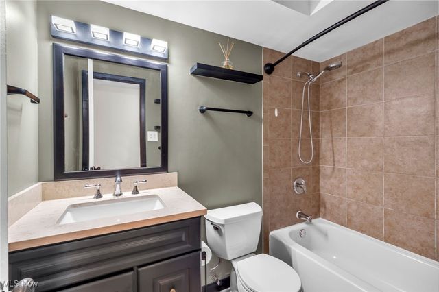 12900 Lake Avenue 216, Lakewood, OH 44107