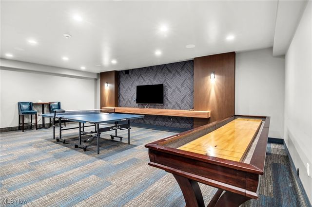 12900 Lake Avenue 216, Lakewood, OH 44107