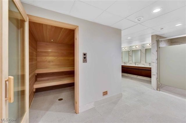 12900 Lake Avenue 216, Lakewood, OH 44107