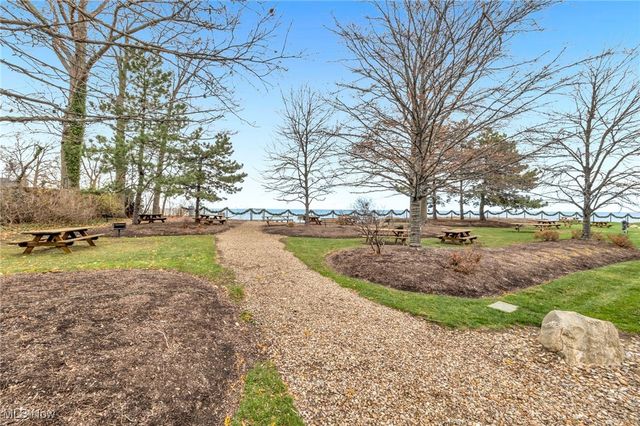 12900 Lake Avenue 216, Lakewood, OH 44107