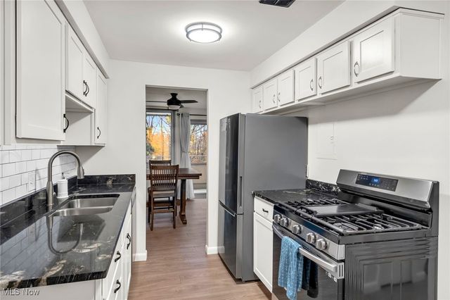 12900 Lake Avenue 216, Lakewood, OH 44107