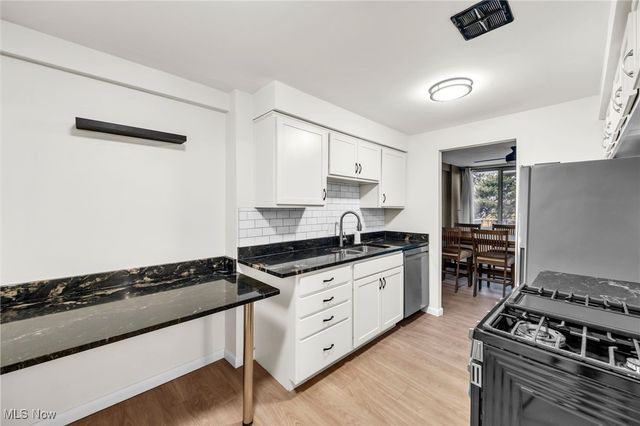 12900 Lake Avenue 216, Lakewood, OH 44107