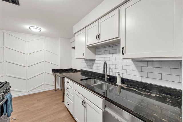 12900 Lake Avenue 216, Lakewood, OH 44107