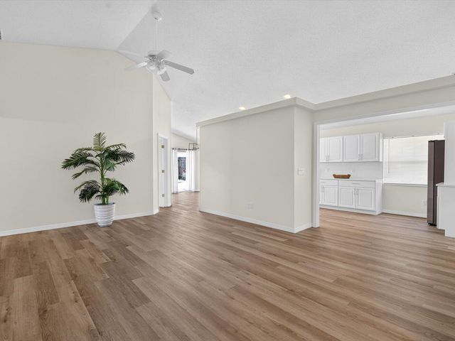 459 Halstead Drive, Davenport, FL 33897
