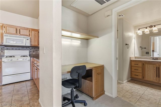 10550 West Alexander Road 2060, Las Vegas, NV 89129