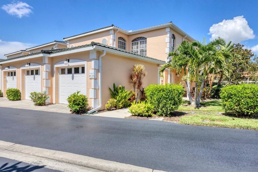 Image 1 of property listing at 1007 GONDOLA PARK DRIVE 1007, Venice, FL 34292