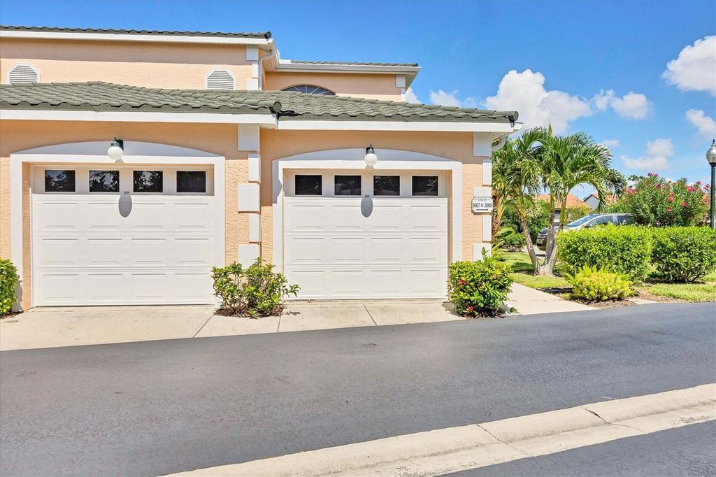 Image 2 of property listing at 1007 GONDOLA PARK DRIVE 1007, Venice, FL 34292