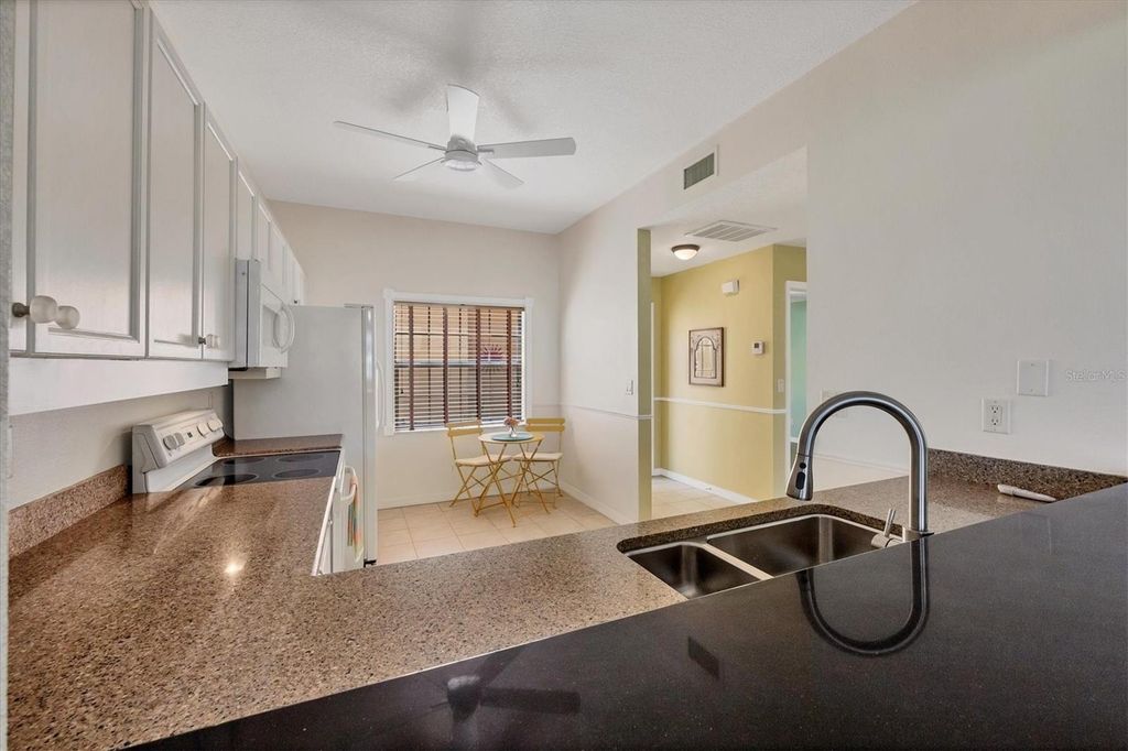 Image 11 of property listing at 1007 GONDOLA PARK DRIVE 1007, Venice, FL 34292