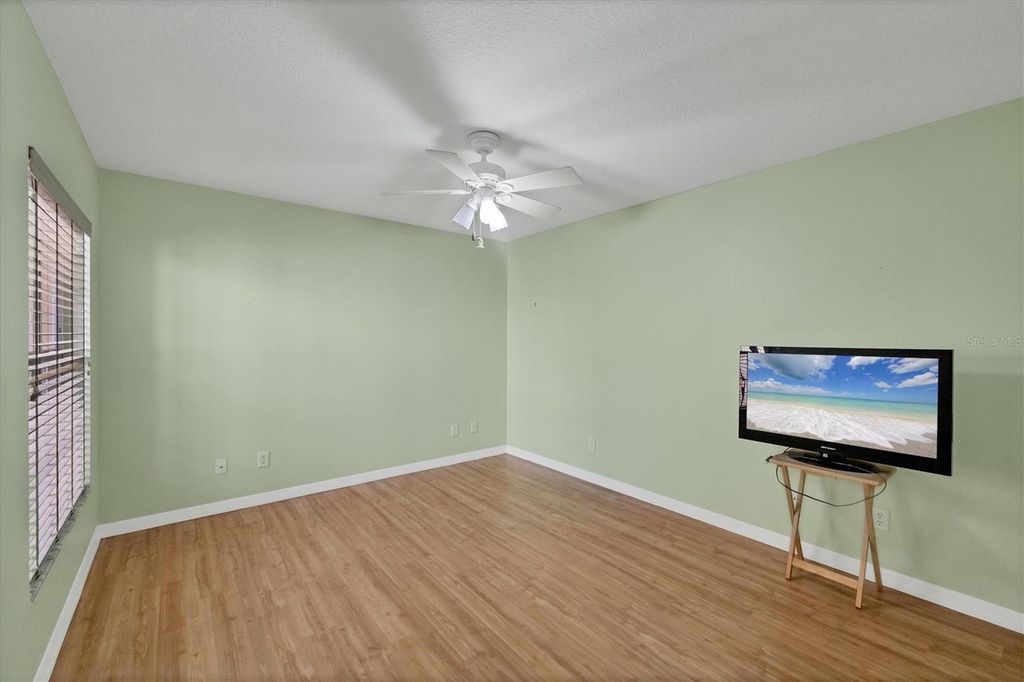 Image 21 of property listing at 1007 GONDOLA PARK DRIVE 1007, Venice, FL 34292